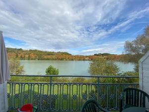 Photo de la galerie de l'établissement appartement au calme face au lac, à Marciac