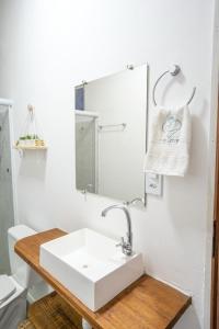 Phòng tắm tại Welove Beach House-Pés na areia Quintal dos Sonhos