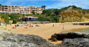 Gallery image of Alveiros Apartamentos Praia dos Aveiros in Albufeira