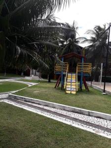 Parquinho infantil em Lindo Apartamento na Praia do Futuro