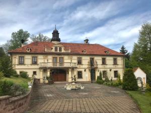 Budova, kde se aparthotel nachází