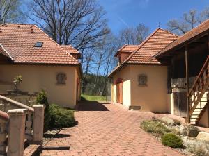 Budova, kde se aparthotel nachází