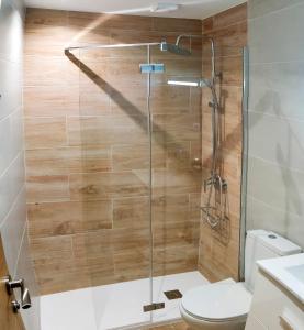 Łazienka w obiekcie CASA SOLEADA Piscina CLIMATIZADA y PRIVADA