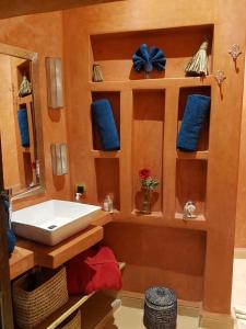 Vannituba majutusasutuses Riad BILKIS