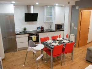 Kuchyň nebo kuchyňský kout v ubytování APARTAMENTOS ARGIA 2
