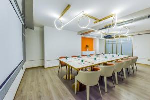 Fotografie z fotogalerie ubytování Kuanrong Suites Hotel Liangjiang love sea shopping park v destinaci Čchung-čching