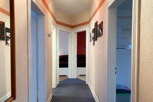 TV a/nebo společenská místnost v ubytování 3 Zimmerwohnung mit Garten
