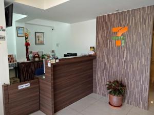 TV a/nebo společenská místnost v ubytování 7 Hotel