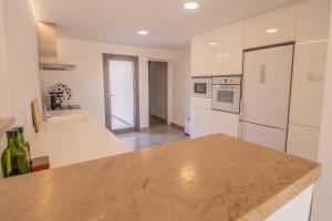 Kuchnia lub aneks kuchenny w obiekcie Finca CAN LLORENC by Mallorca Villa Selection