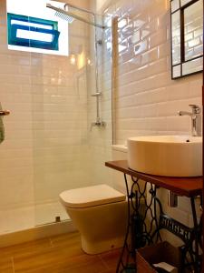A bathroom at Finca Los Llanitos