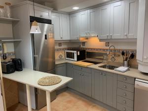 Dapur atau dapur kecil di Apartament reformat i acollidor a Vielha, ben ubicat +21 gambar
