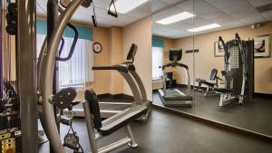 Fitness centrum a/nebo fitness zařízení v ubytování Best Western Pawleys Island