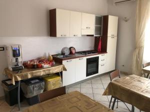 Nhà bếp/bếp nhỏ tại THEMAZEB&B