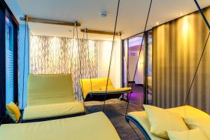 Ein Sitzbereich in der Unterkunft Alpenlove - Adult SPA Hotel