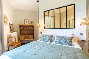 Edouard & Louise - Chambres d'hôtes客房内的一张或多张床位