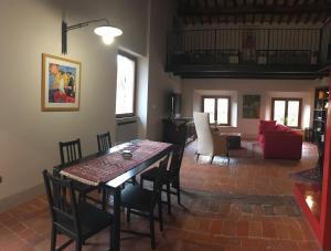 モンテプルチャーノにあるHoliday Apartment in Historical Palaceのギャラリーの写真