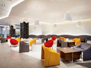 Area soggiorno di ibis Styles Bandung Grand Central
