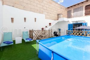 Bazén v ubytování Cas Padri Xic nebo v jeho okolí