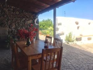A balcony or terrace at Finca Los Llanitos