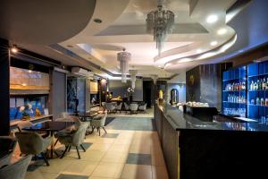Ο χώρος του lounge ή του μπαρ στο Hotel Lord Gorlice
