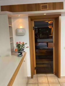 Φωτογραφία από το άλμπουμ του Schöne ruhige Wohnung (42qm) in Messenähe! στο Ντίσελντορφ