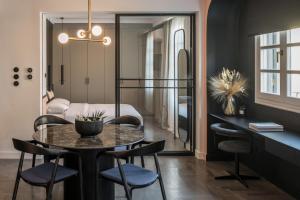 Posedenie v ubytovaní 72 AD Suites