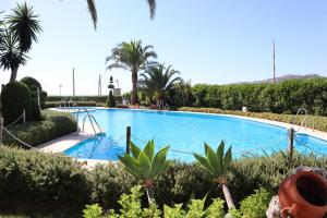Bazén v ubytovaní Stella Maris 1A Casasol Apartments alebo v jeho blízkosti