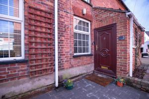 Gallery image of Saltbox Properties- LARGE!! 3 bed, 3 bath house, parking, fast wifi, town centre location! sleeps 6 in Ashby de la Zouch