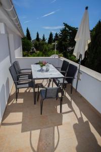 Afbeelding uit fotogalerij van Apartments Yucca in Novalja