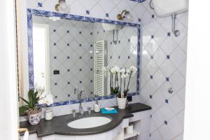 Ένα μπάνιο στο Capitano Nino Guest House