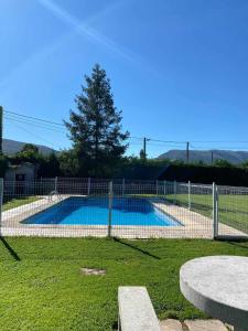 Sundlaugin á María Bonita Chalet Villa independiente con piscina y amplio jardín eða í nágrenninu