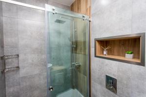 Koupelna v ubytování Light and stylish 2 bedroom apartment near the Gondola lift in New Gudauri
