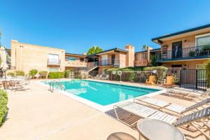 Gallery image of Casa Feliz Old Town Condo with Pool by Downtown! in Scottsdale