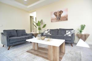 Φωτογραφία από το άλμπουμ του Sensible Safari Sleeps 10 σε Meridian +16 φωτογραφίες