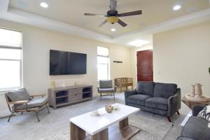 Φωτογραφία από το άλμπουμ του Sensible Safari Sleeps 10 σε Meridian