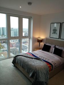 Penthouse King Ensuite bedroom