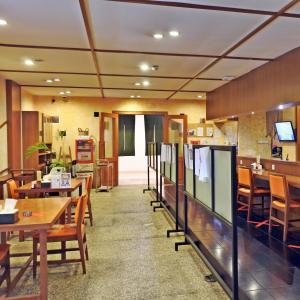 TV i/ili multimedijalni sistem u objektu Sancrest Residence Deltamas