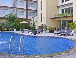 Bazen u ili blizu objekta Sancrest Residence Deltamas