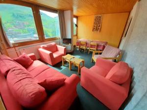 Appartement La Plagne, 3 pièces, 6 personnes - FR-1-351-32にあるシーティングエリア