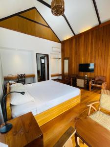 TV a/nebo společenská místnost v ubytování Bagan Cottage Boutique Hotel