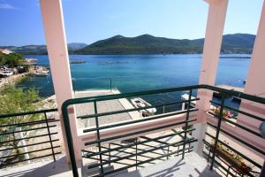 Hrvatska, PUTNIKOVIĆ-PELJEŠAC, Apartments Žuronja