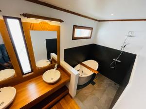 Koupelna v ubytování Bagan Cottage Boutique Hotel