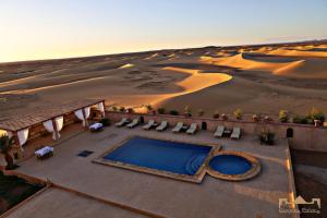 Bazén v ubytování Sunrise Palace Merzouga nebo v jeho okolí