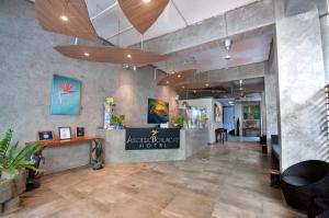 Vstupní hala nebo recepce v ubytování Aloha Boracay Hotel + 37 fotografií