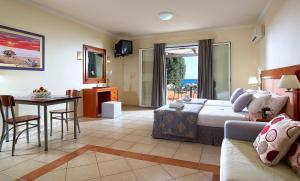 Posezení v ubytování Avantis Suites Hotel