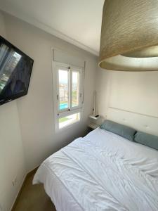 Posteľ alebo postele v izbe v ubytovaní Adosado obra nueva residencial de lujo