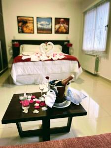 Cama ou camas em um quarto em Hotel Dalai