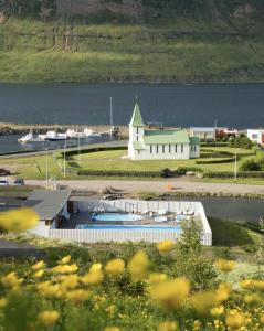 Gallery image of Fisherman Guesthouse Sudureyri in Suðureyri