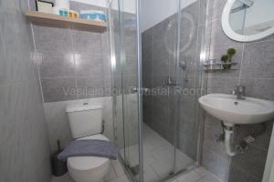 Kúpeľňa v ubytovaní Vasileiadou Coastal Rooms