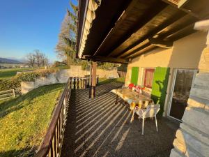 Balkón nebo terasa v ubytování Chalet chez Jules